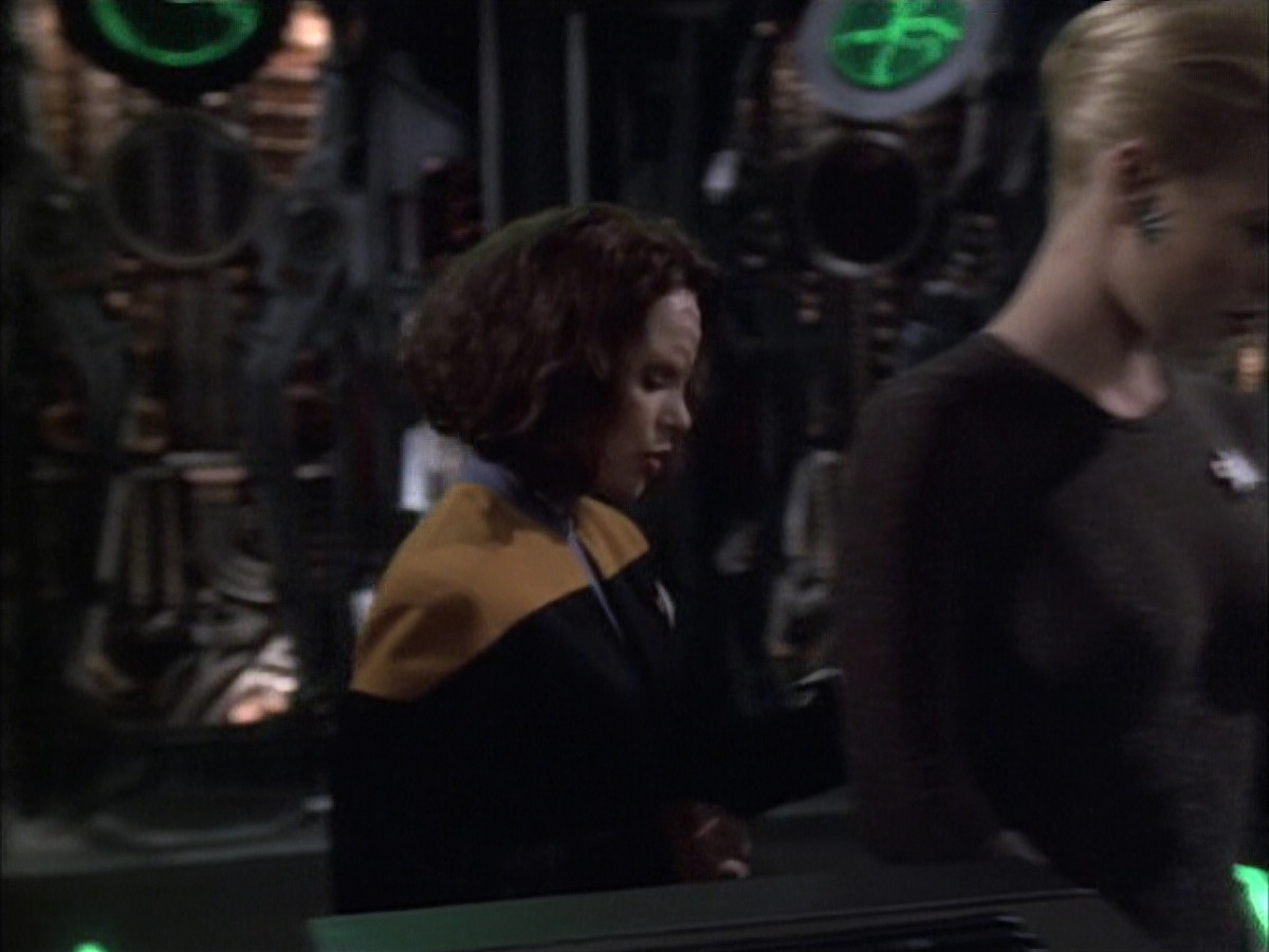 extant_StarTrek_VOY_6x02-SurvivalInstinct_00824.jpg