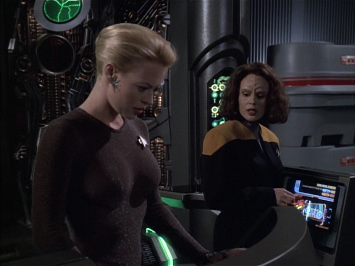 extant_StarTrek_VOY_6x02-SurvivalInstinct_00839.jpg
