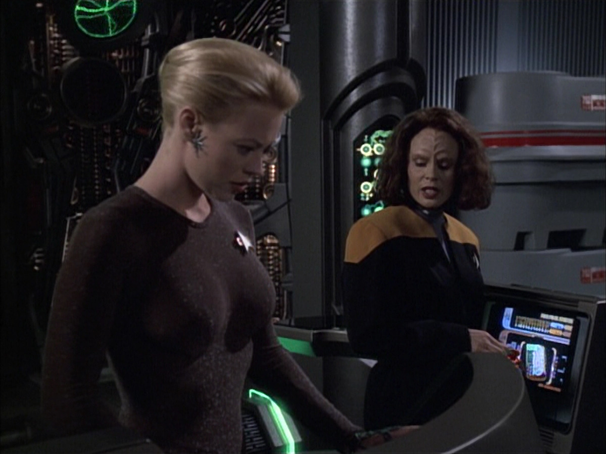extant_StarTrek_VOY_6x02-SurvivalInstinct_00840.jpg