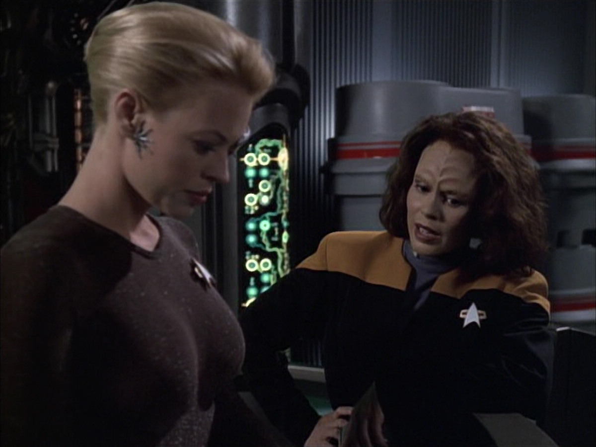 extant_StarTrek_VOY_6x02-SurvivalInstinct_00866.jpg