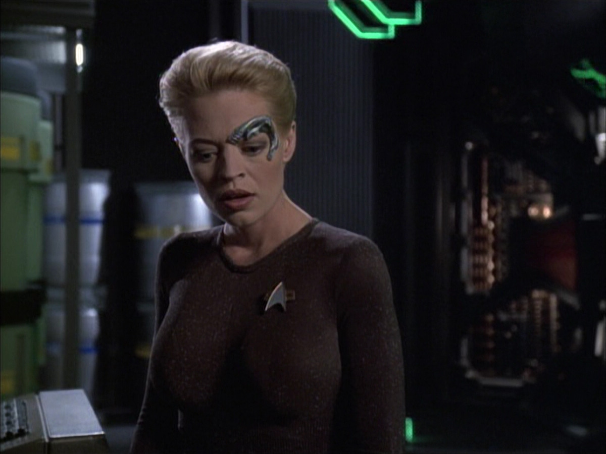 extant_StarTrek_VOY_6x02-SurvivalInstinct_00872.jpg