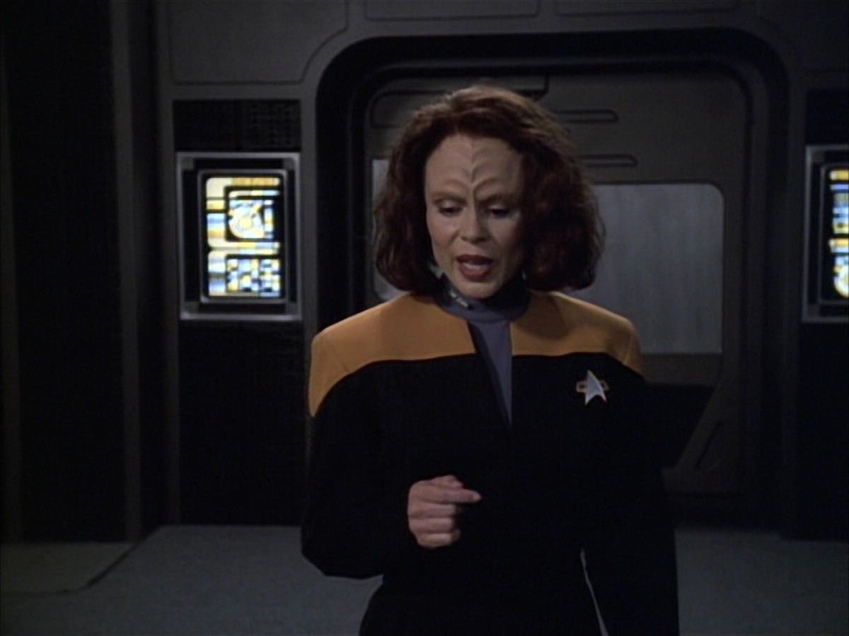 extant_StarTrek_VOY_6x02-SurvivalInstinct_00892.jpg