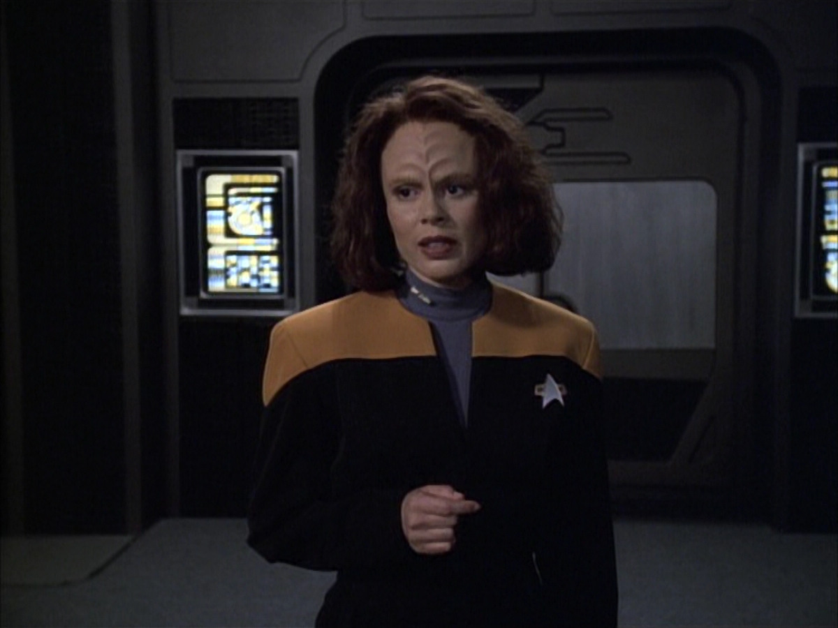 extant_StarTrek_VOY_6x02-SurvivalInstinct_00899.jpg