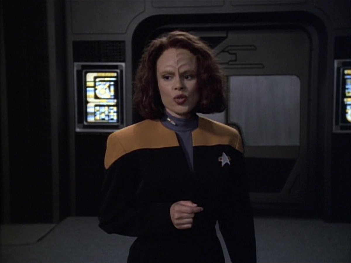extant_StarTrek_VOY_6x02-SurvivalInstinct_00901.jpg