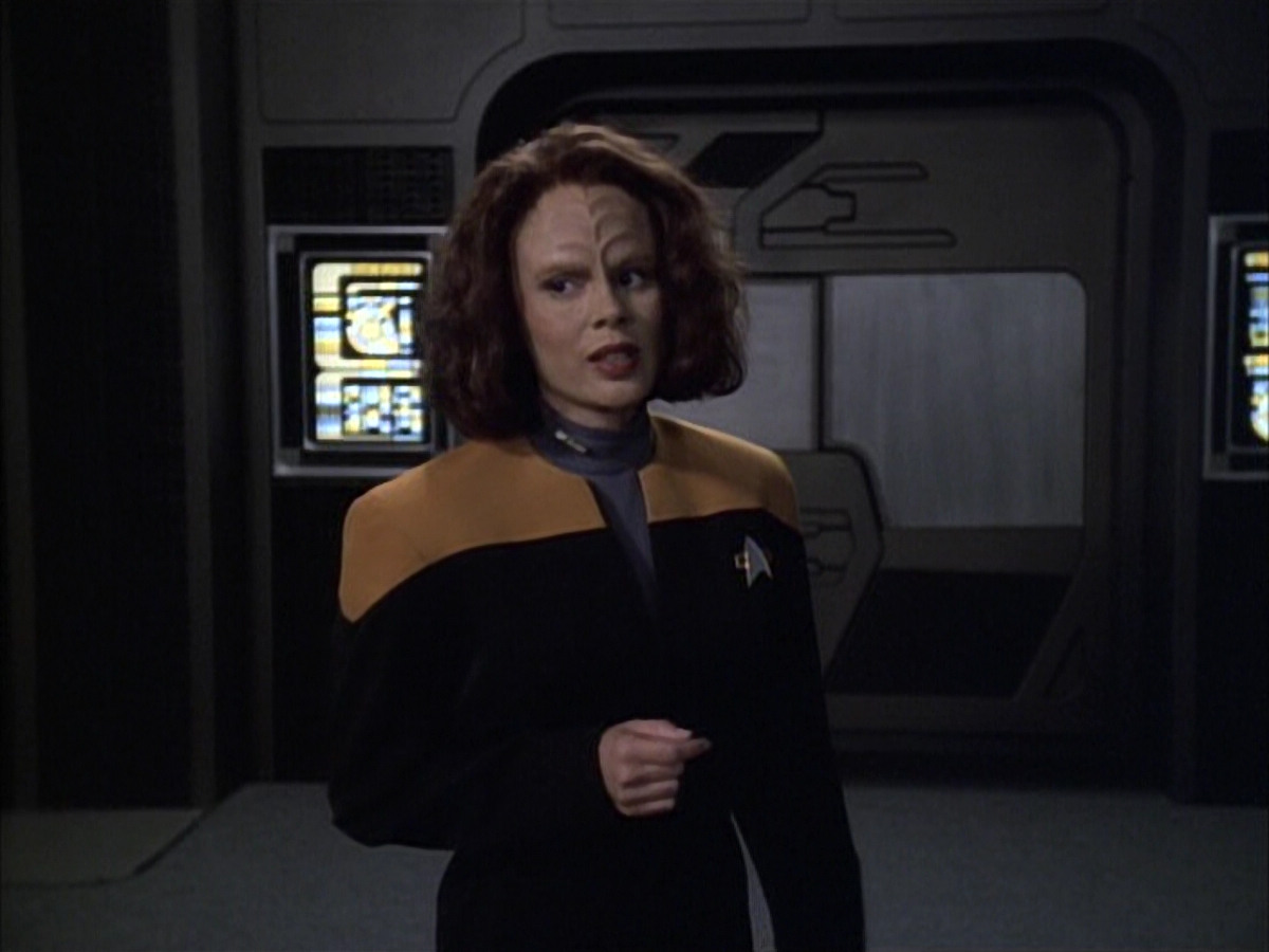 extant_StarTrek_VOY_6x02-SurvivalInstinct_00902.jpg