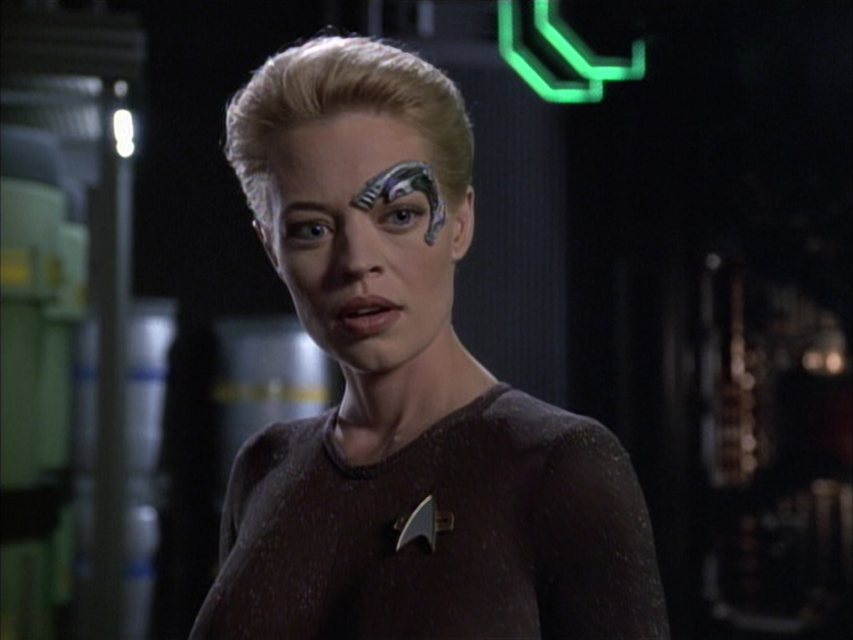 extant_StarTrek_VOY_6x02-SurvivalInstinct_00910.jpg