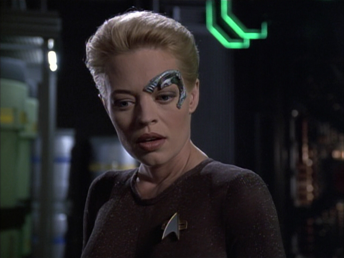 extant_StarTrek_VOY_6x02-SurvivalInstinct_00912.jpg