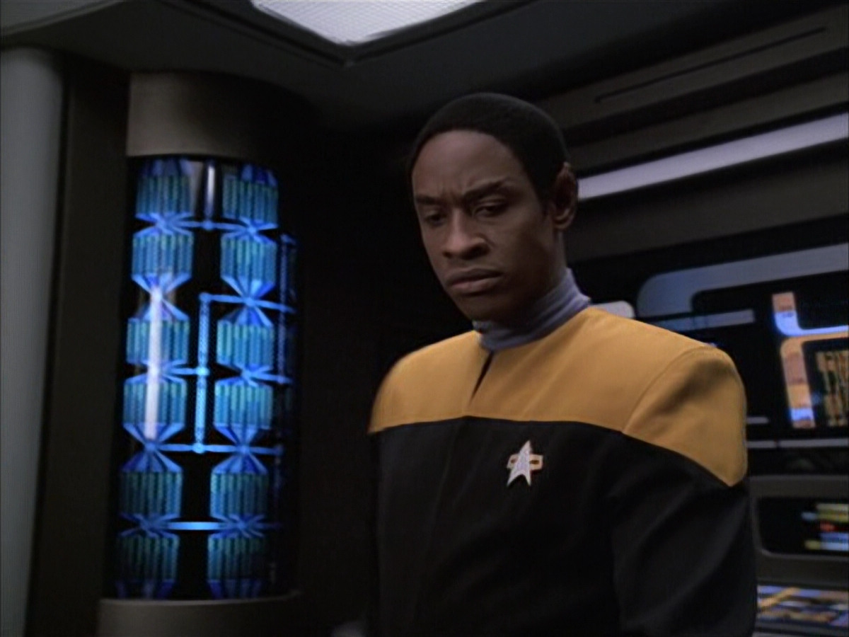 extant_StarTrek_VOY_6x02-SurvivalInstinct_01056.jpg
