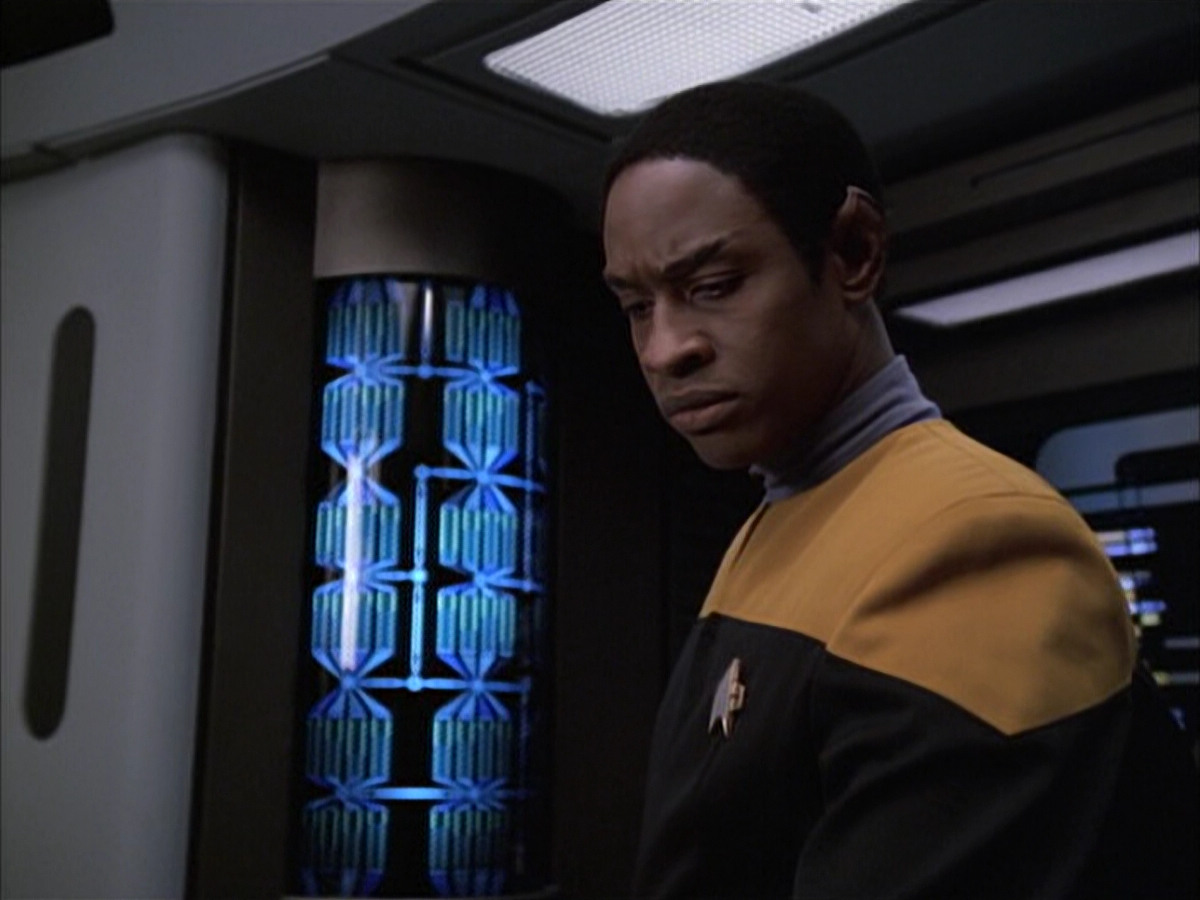 extant_StarTrek_VOY_6x02-SurvivalInstinct_01057.jpg