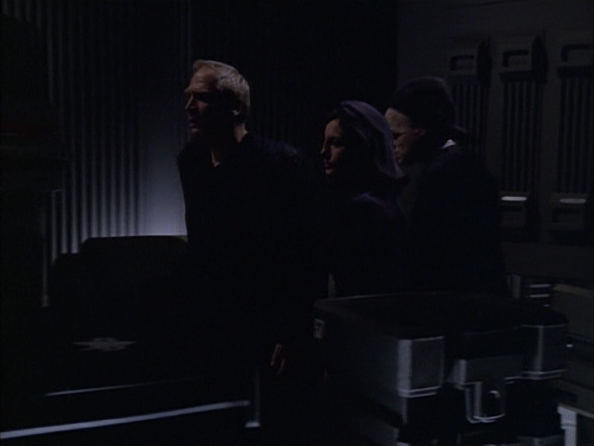 extant_StarTrek_VOY_6x02-SurvivalInstinct_01101.jpg