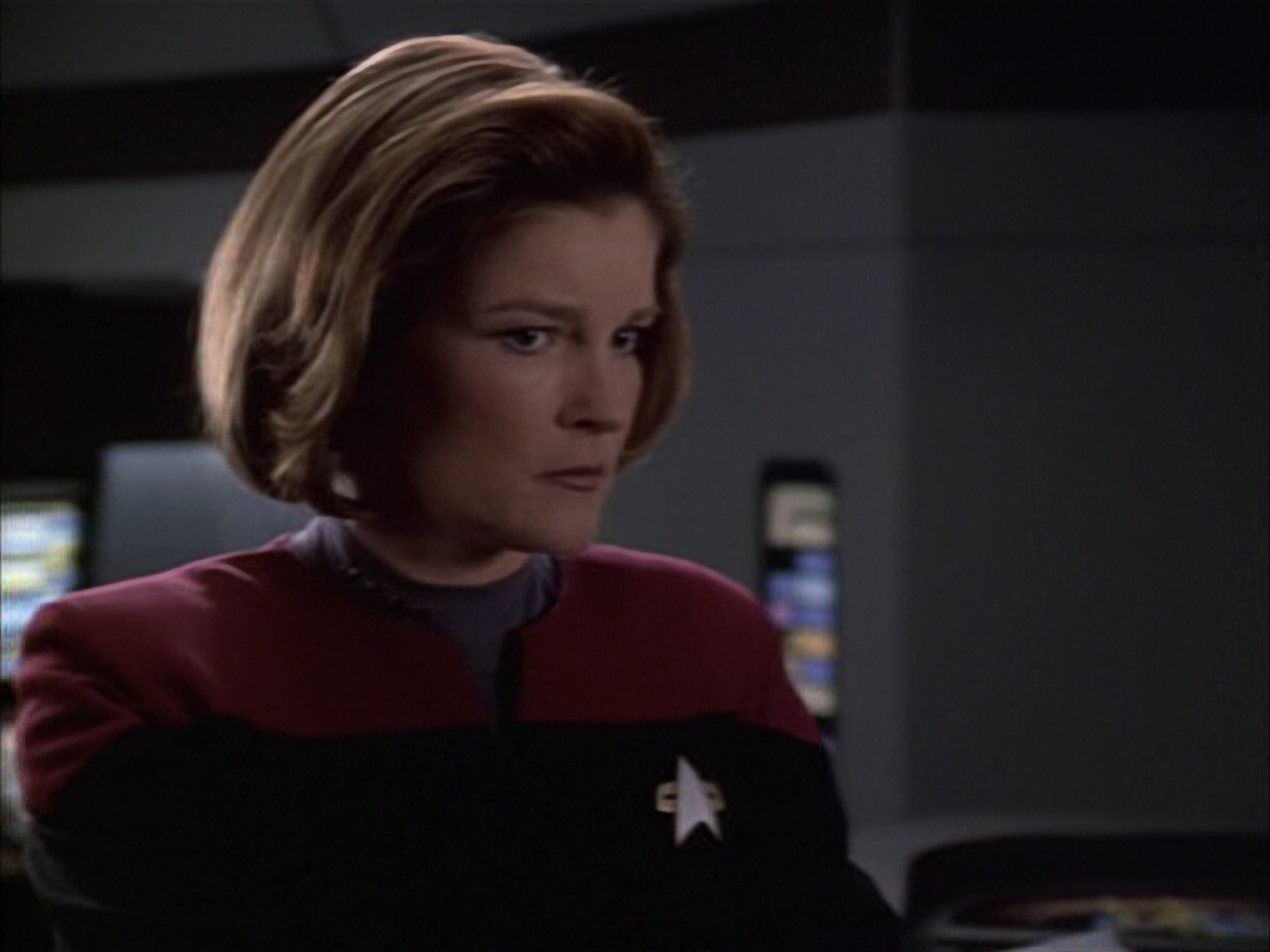 extant_StarTrek_VOY_6x02-SurvivalInstinct_01121.jpg