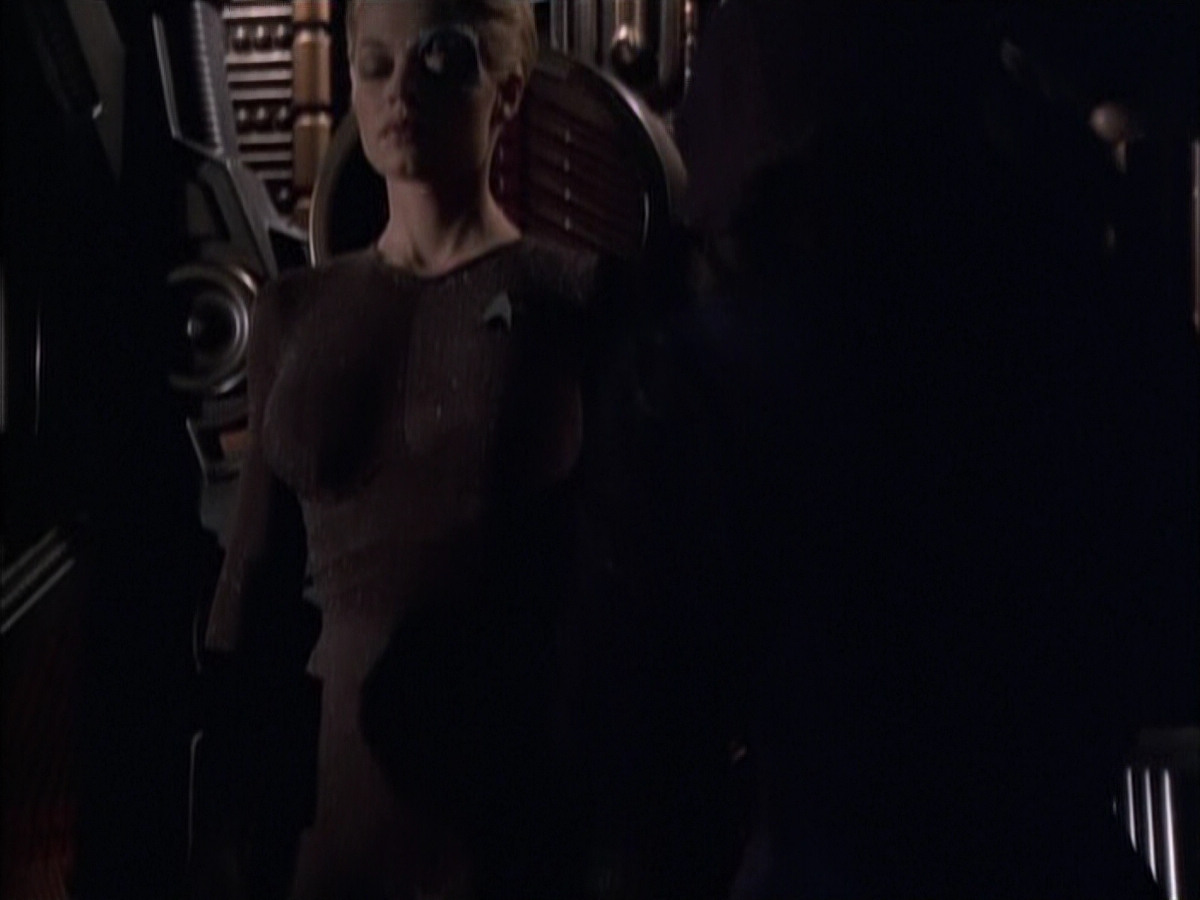 extant_StarTrek_VOY_6x02-SurvivalInstinct_01140.jpg