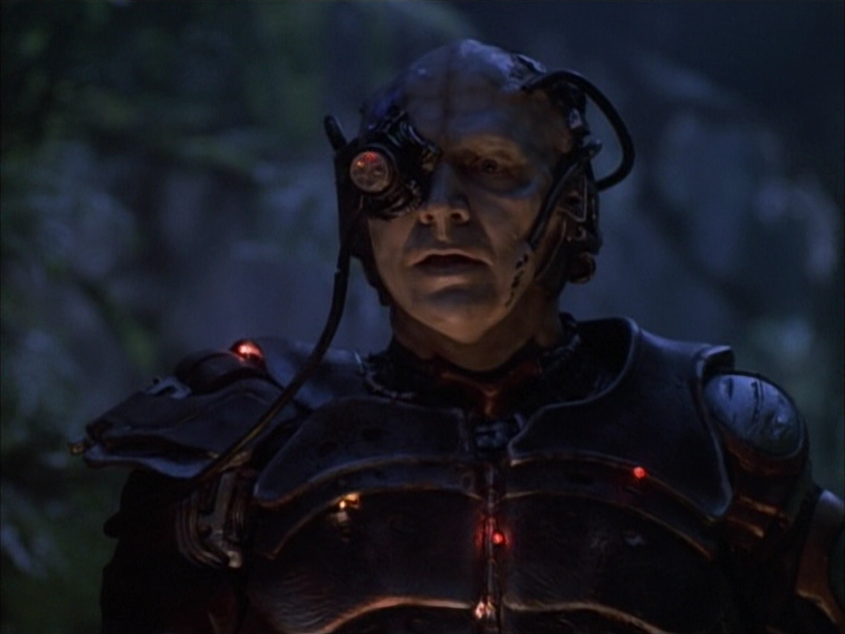 extant_StarTrek_VOY_6x02-SurvivalInstinct_01287.jpg