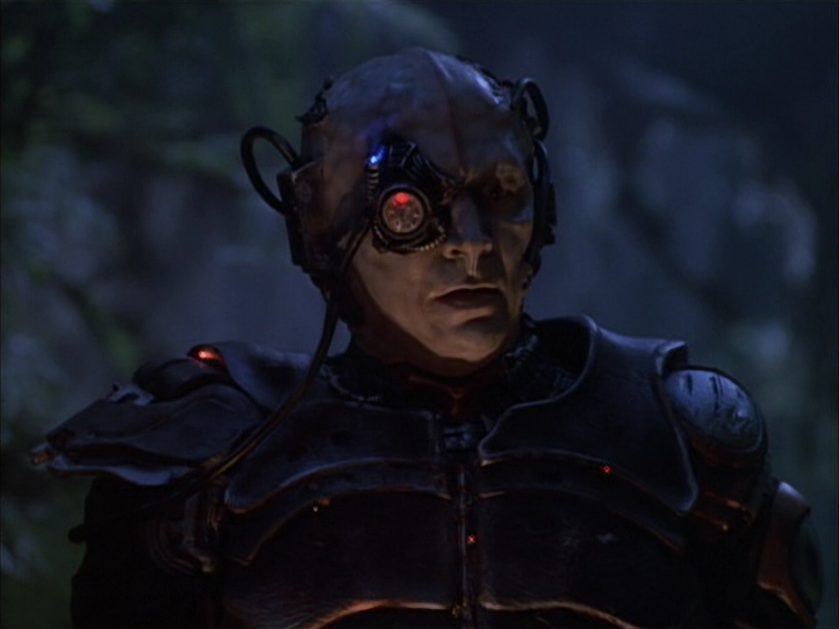extant_StarTrek_VOY_6x02-SurvivalInstinct_01291.jpg