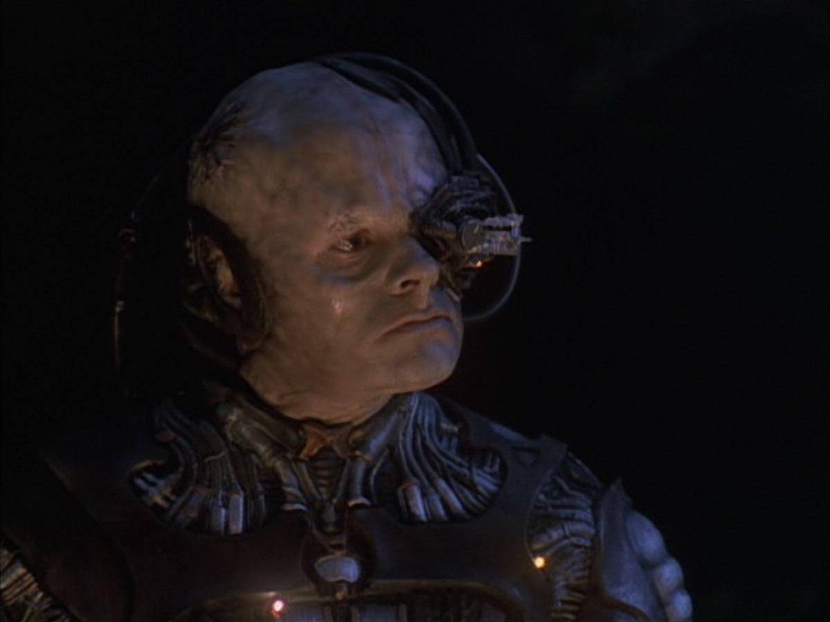 extant_StarTrek_VOY_6x02-SurvivalInstinct_01365.jpg