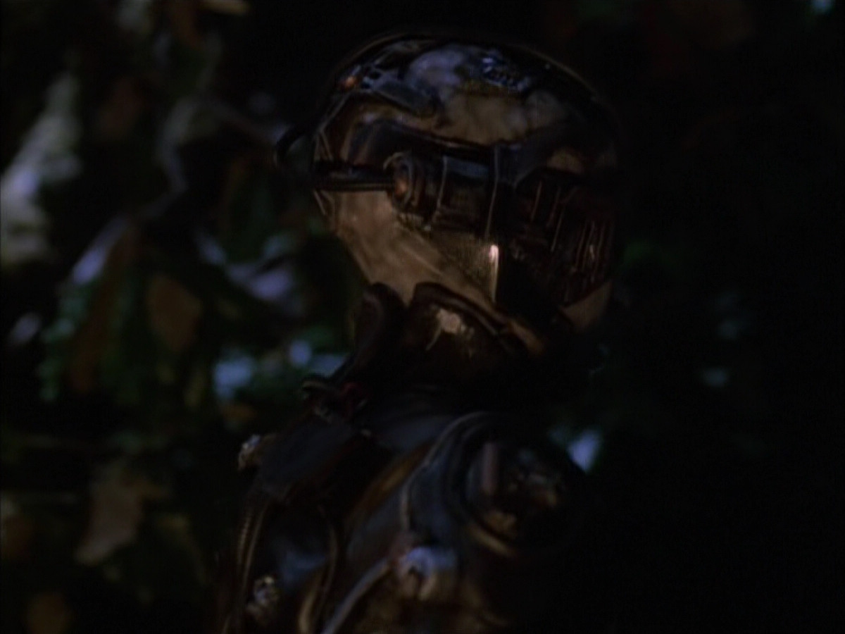 extant_StarTrek_VOY_6x02-SurvivalInstinct_01429.jpg