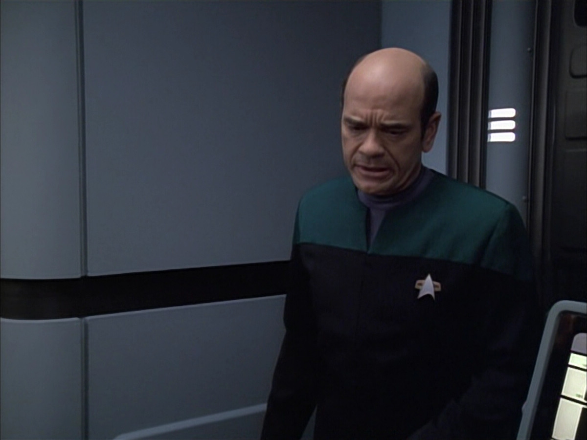 extant_StarTrek_VOY_6x02-SurvivalInstinct_01529.jpg