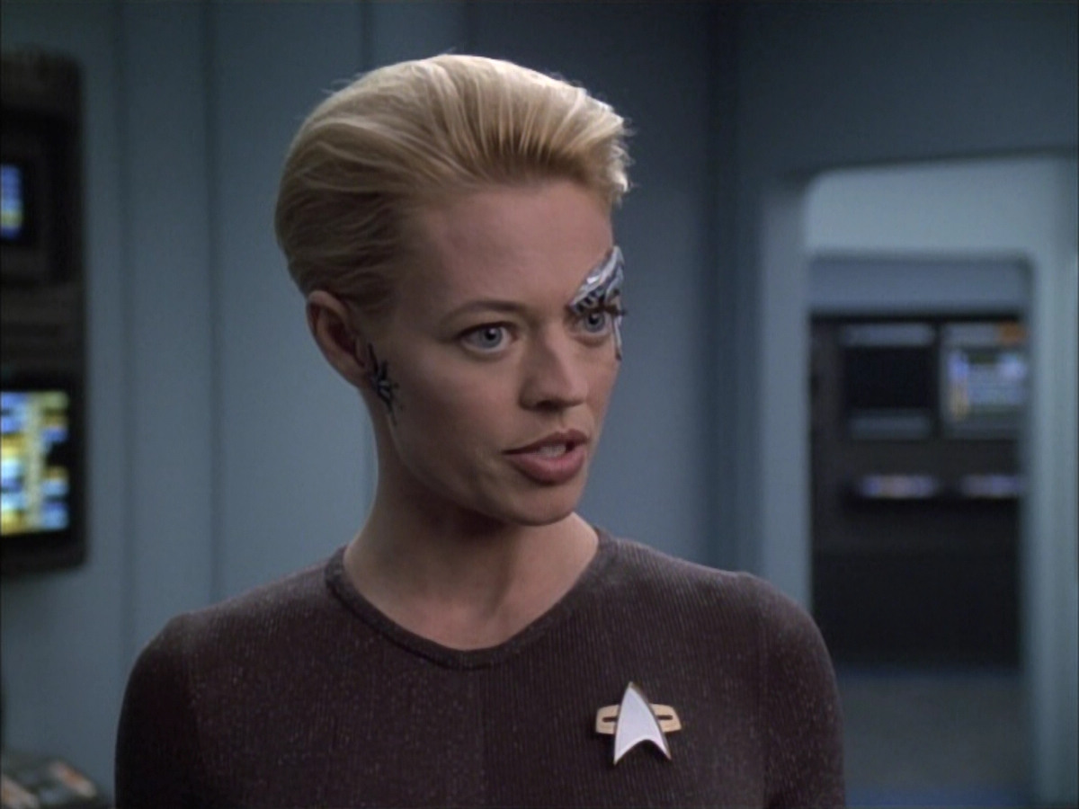 extant_StarTrek_VOY_6x02-SurvivalInstinct_01544.jpg