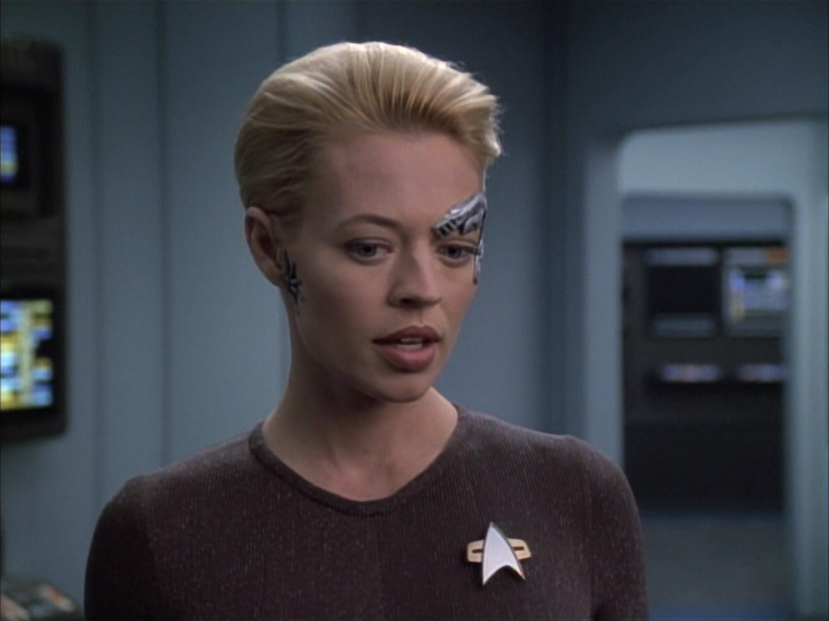 extant_StarTrek_VOY_6x02-SurvivalInstinct_01546.jpg