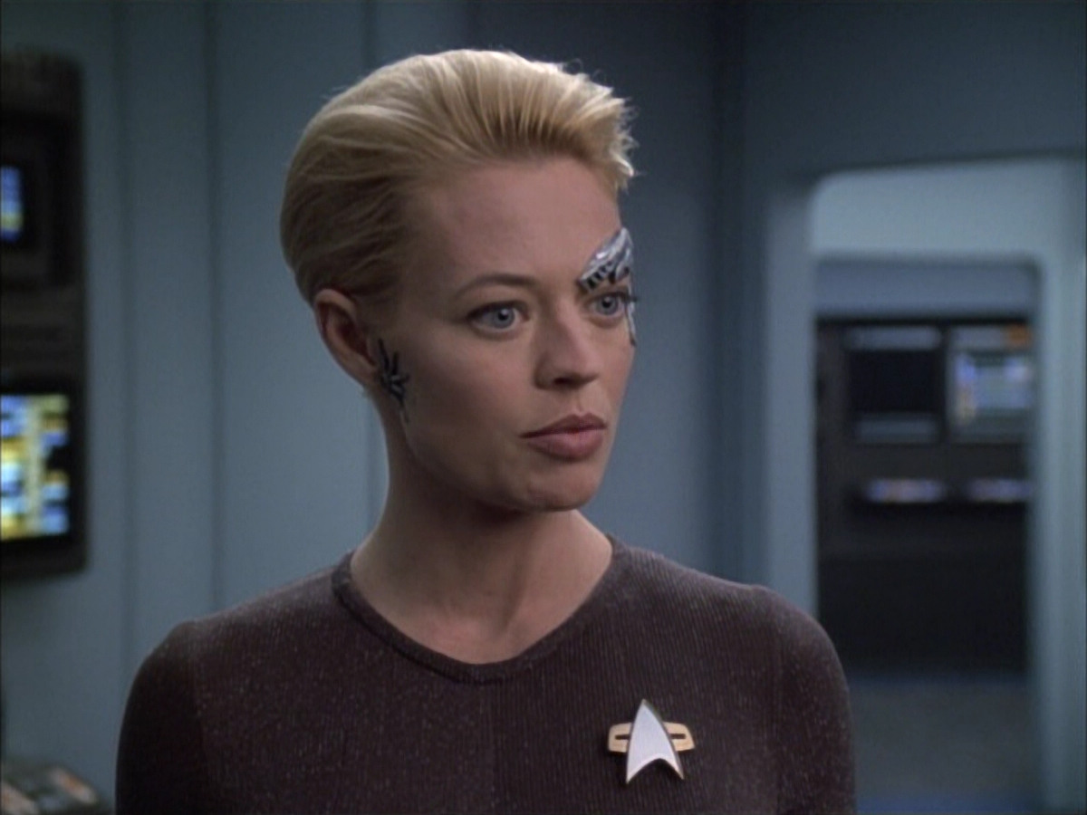 extant_StarTrek_VOY_6x02-SurvivalInstinct_01555.jpg