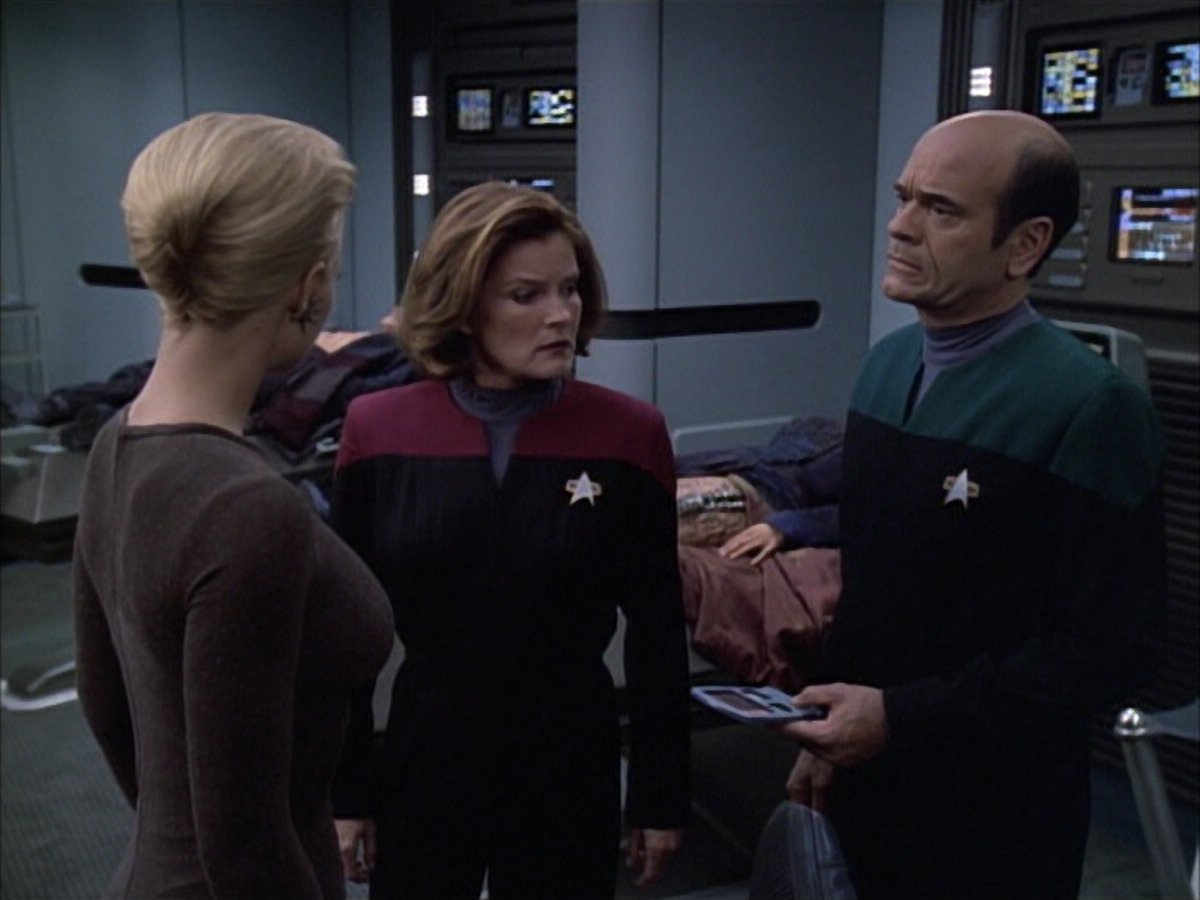 extant_StarTrek_VOY_6x02-SurvivalInstinct_01563.jpg