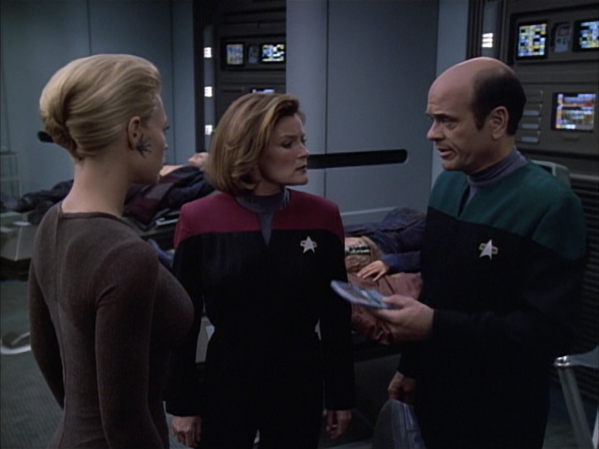 extant_StarTrek_VOY_6x02-SurvivalInstinct_01568.jpg