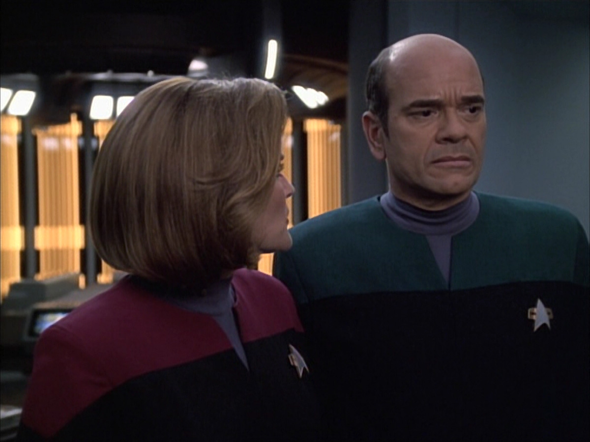 extant_StarTrek_VOY_6x02-SurvivalInstinct_01664.jpg