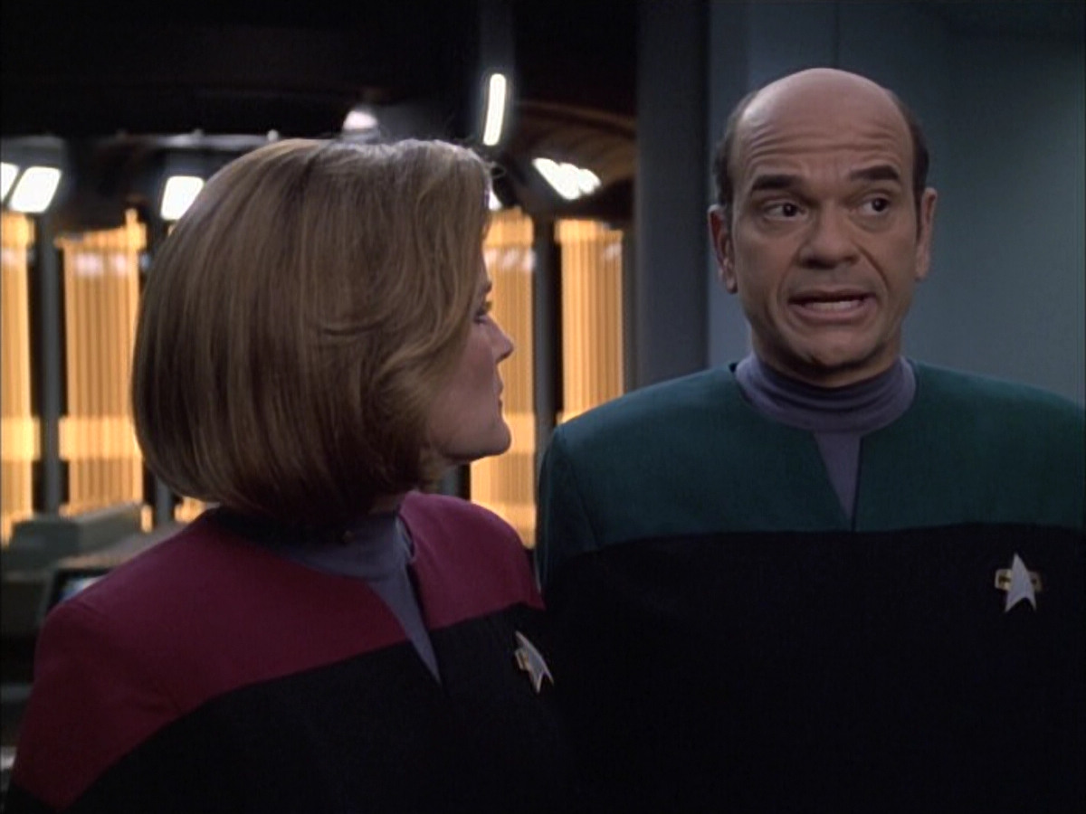 extant_StarTrek_VOY_6x02-SurvivalInstinct_01667.jpg