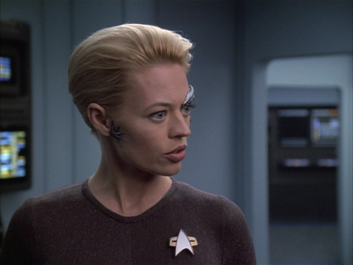 extant_StarTrek_VOY_6x02-SurvivalInstinct_01691.jpg
