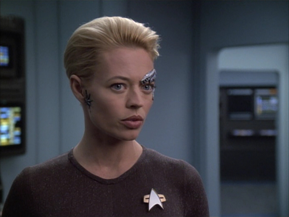 extant_StarTrek_VOY_6x02-SurvivalInstinct_01694.jpg