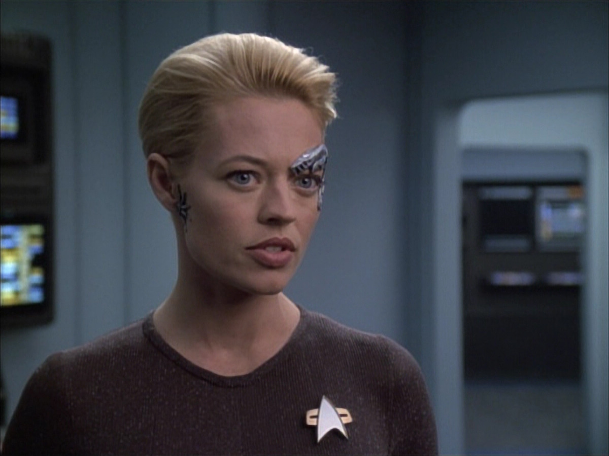 extant_StarTrek_VOY_6x02-SurvivalInstinct_01695.jpg