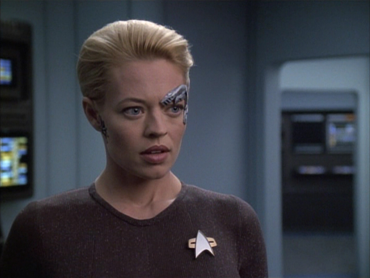 extant_StarTrek_VOY_6x02-SurvivalInstinct_01729.jpg