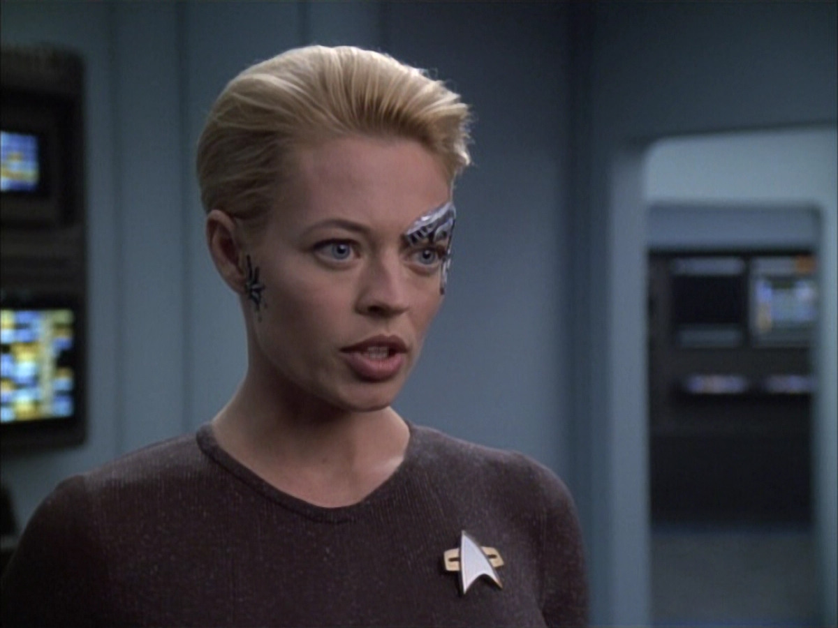 extant_StarTrek_VOY_6x02-SurvivalInstinct_01757.jpg