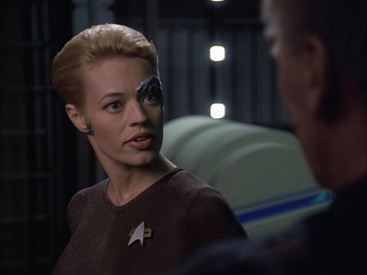 extant_StarTrek_VOY_6x02-SurvivalInstinct_01825.jpg