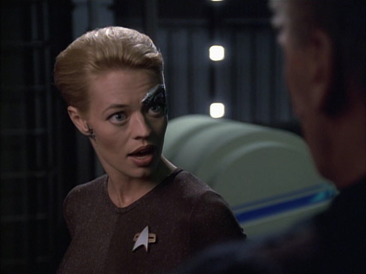 extant_StarTrek_VOY_6x02-SurvivalInstinct_01836.jpg