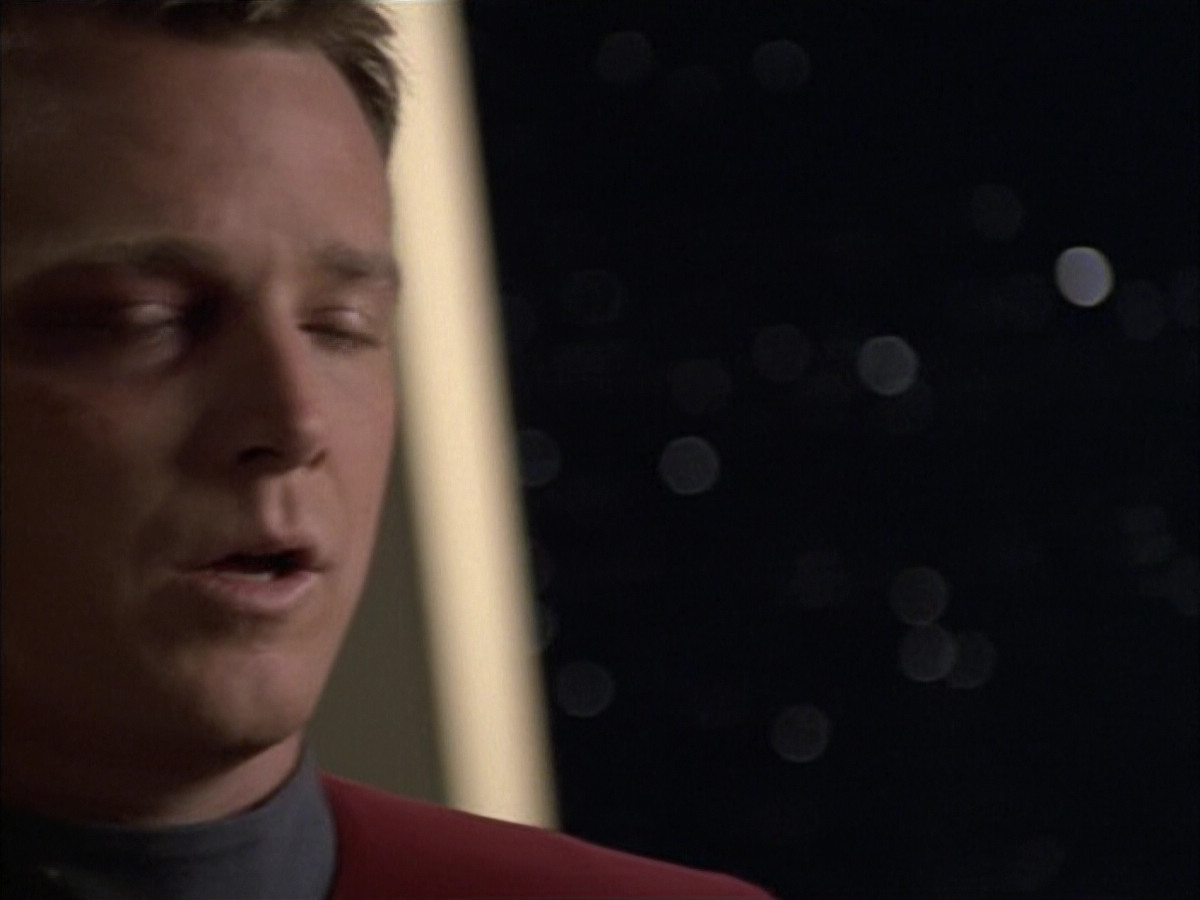 extant_StarTrek_VOY_6x02-SurvivalInstinct_01940.jpg