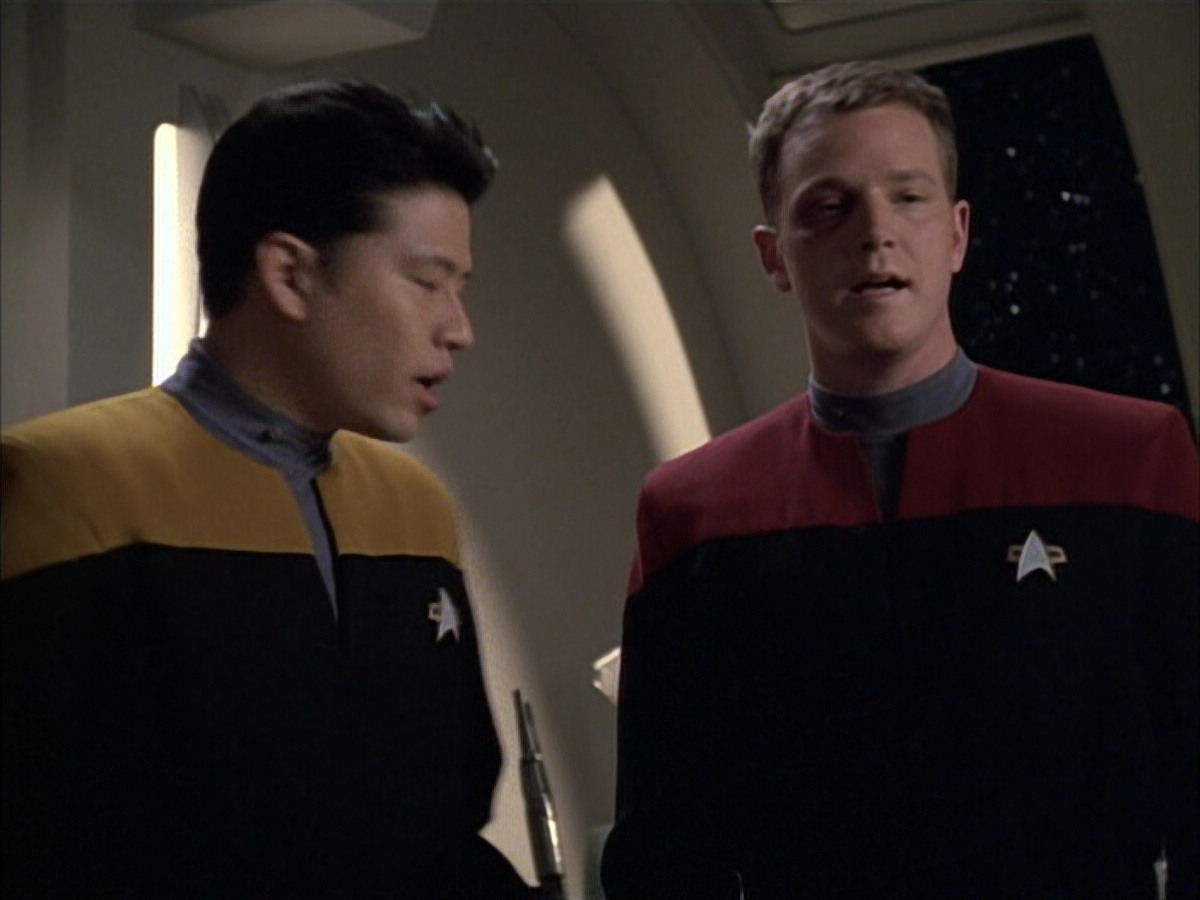 extant_StarTrek_VOY_6x02-SurvivalInstinct_01986.jpg