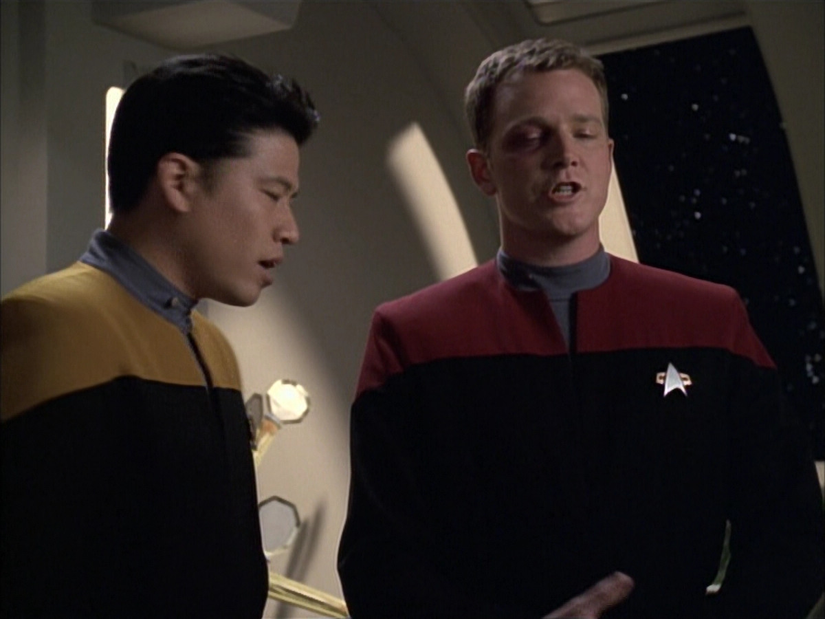extant_StarTrek_VOY_6x02-SurvivalInstinct_01988.jpg