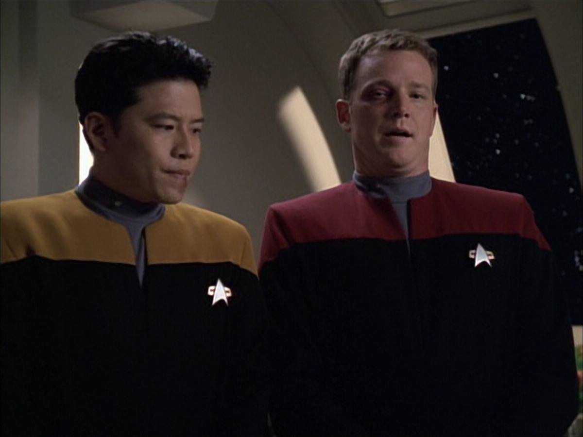 extant_StarTrek_VOY_6x02-SurvivalInstinct_01992.jpg