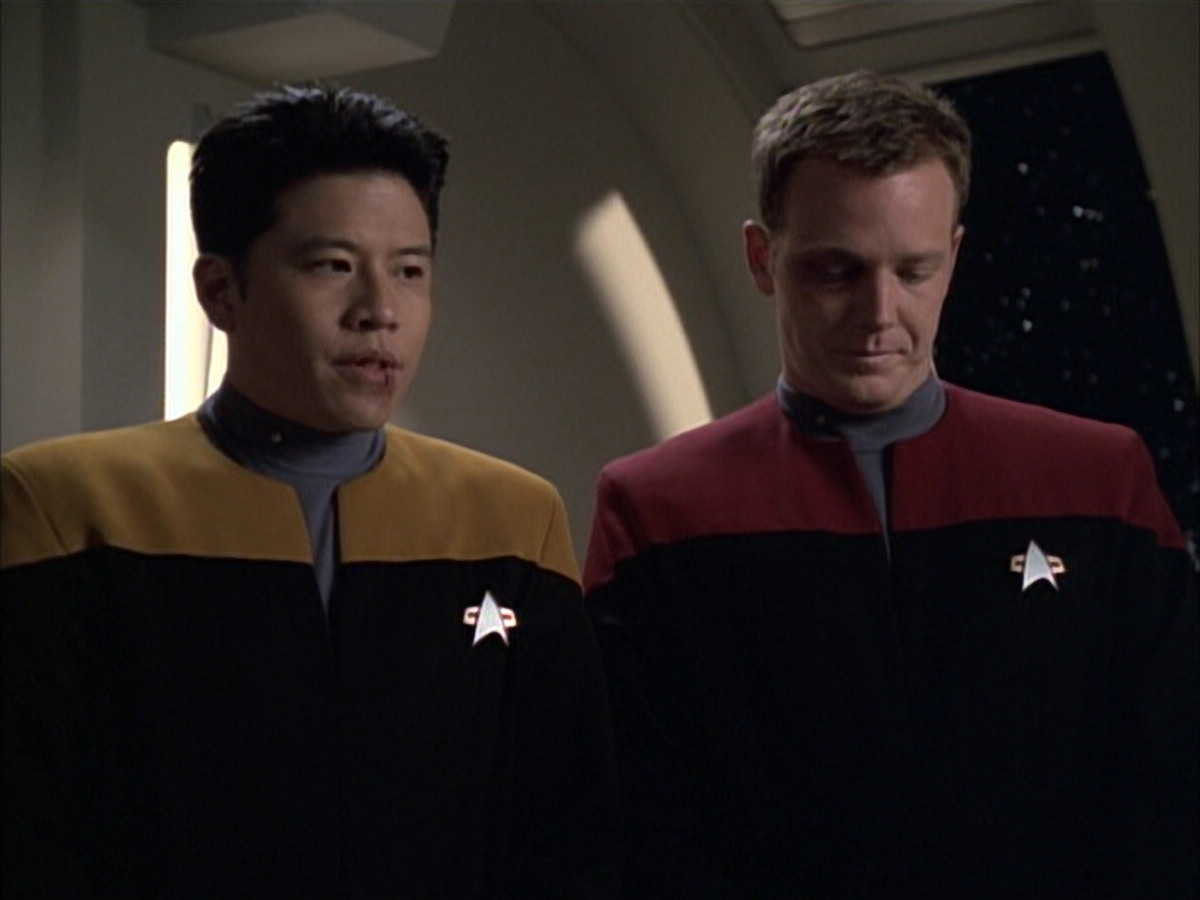 extant_StarTrek_VOY_6x02-SurvivalInstinct_02023.jpg