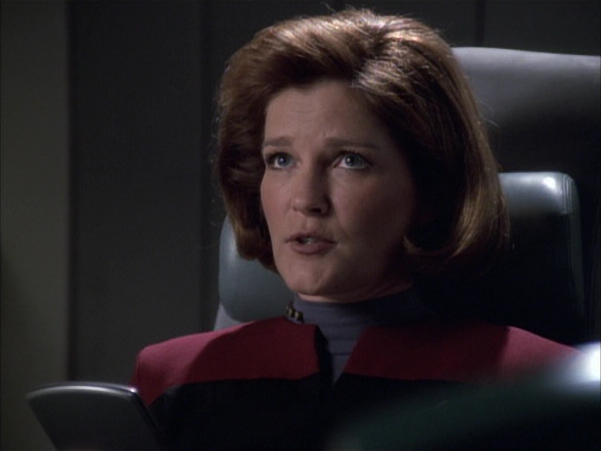 extant_StarTrek_VOY_6x02-SurvivalInstinct_02035.jpg