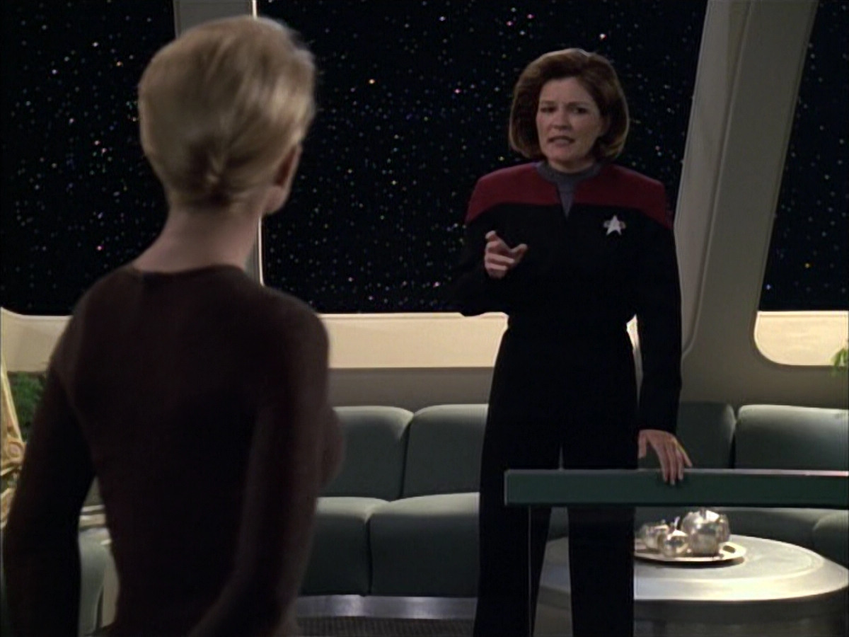 extant_StarTrek_VOY_6x02-SurvivalInstinct_02134.jpg