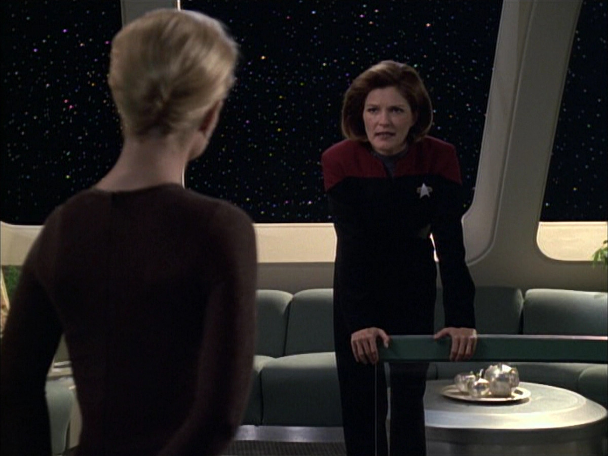 extant_StarTrek_VOY_6x02-SurvivalInstinct_02138.jpg