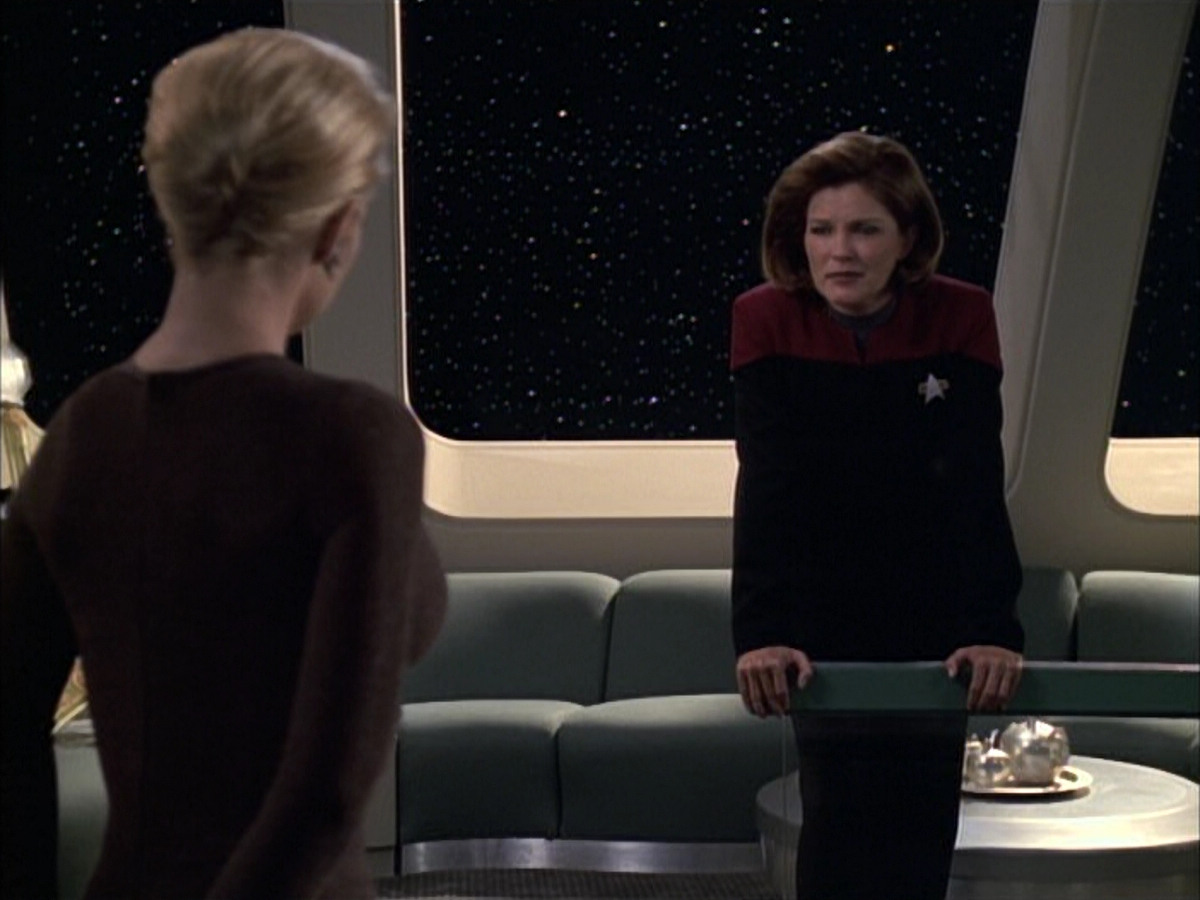 extant_StarTrek_VOY_6x02-SurvivalInstinct_02155.jpg