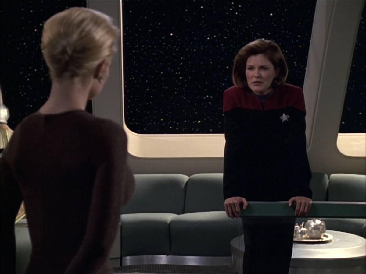 extant_StarTrek_VOY_6x02-SurvivalInstinct_02157.jpg