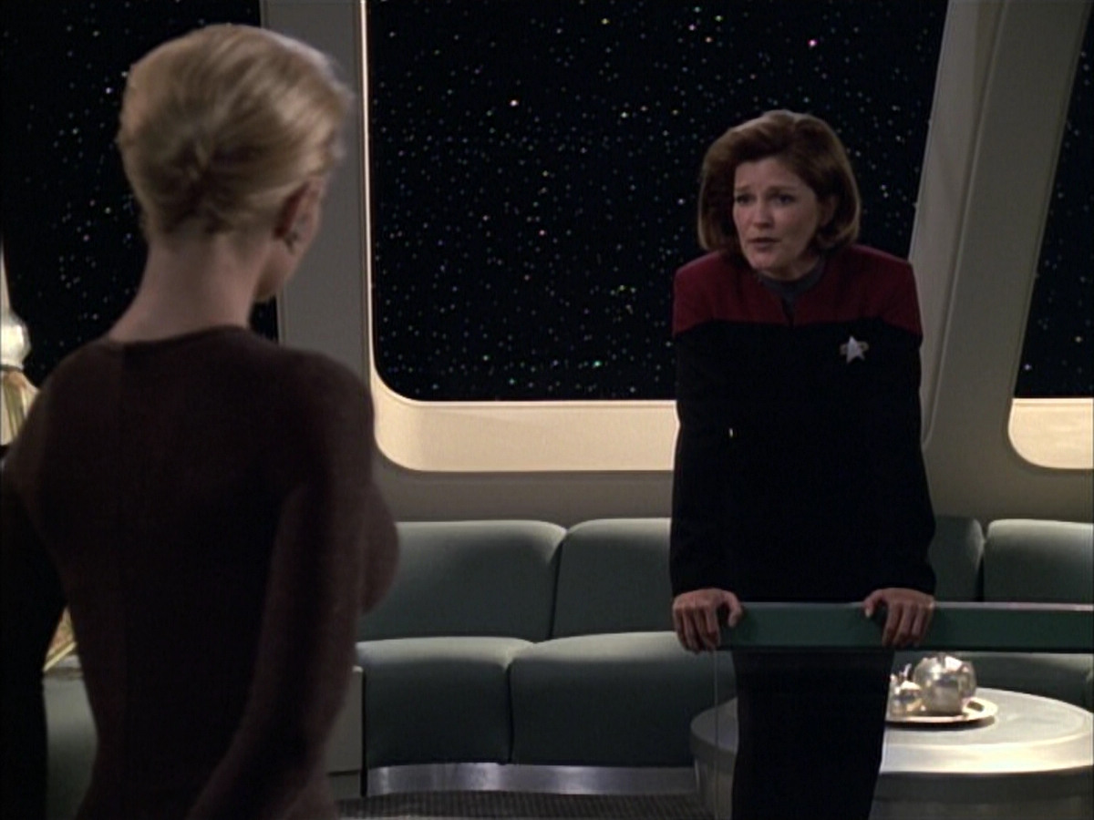 extant_StarTrek_VOY_6x02-SurvivalInstinct_02168.jpg