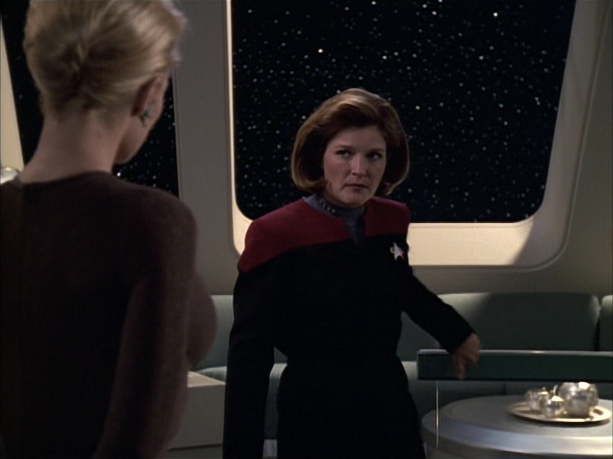 extant_StarTrek_VOY_6x02-SurvivalInstinct_02188.jpg