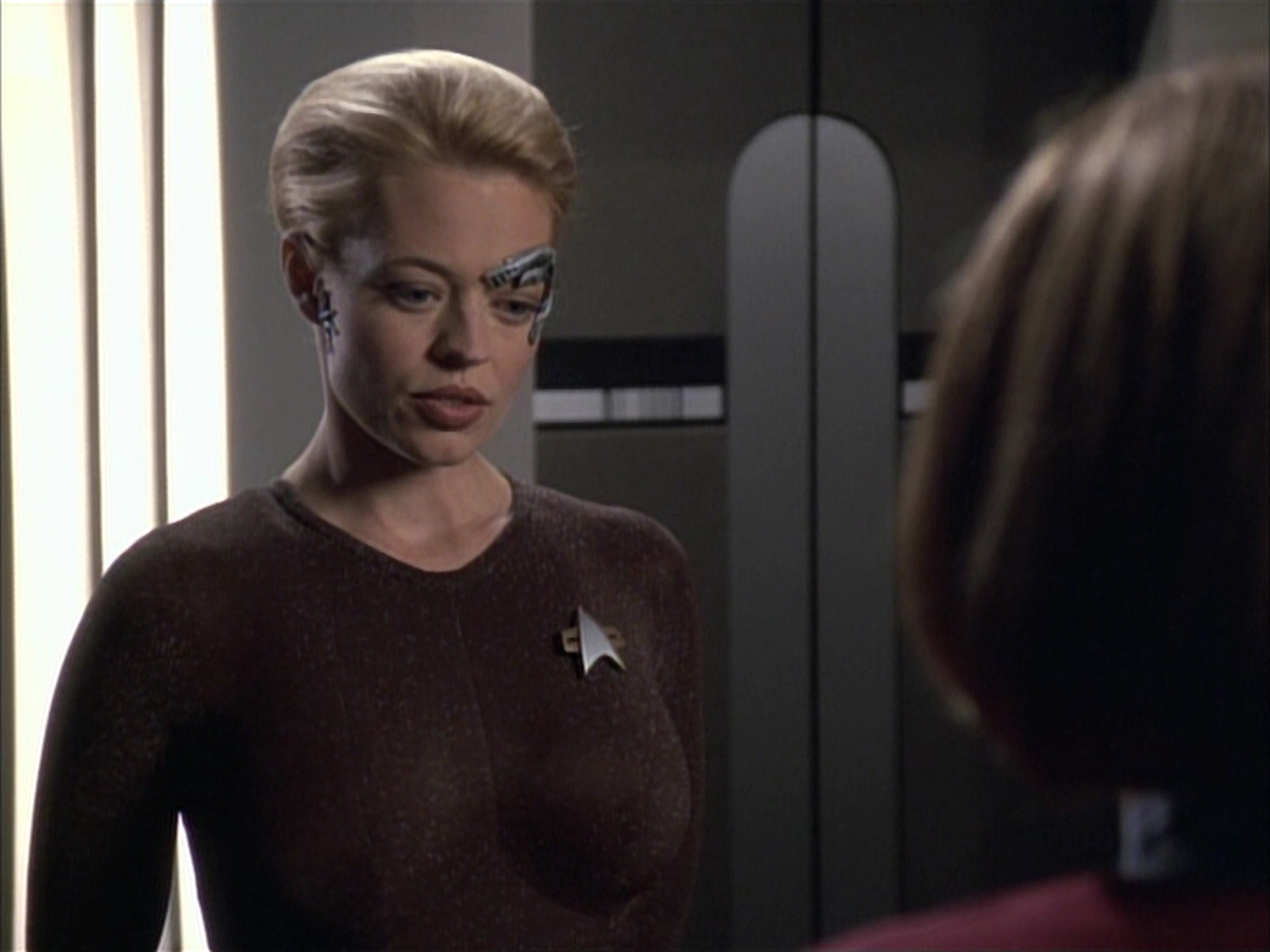 extant_StarTrek_VOY_6x02-SurvivalInstinct_02206.jpg
