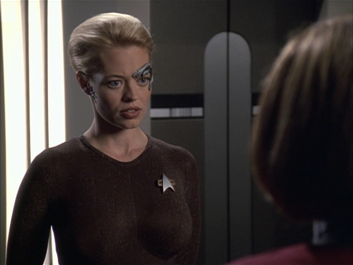 extant_StarTrek_VOY_6x02-SurvivalInstinct_02214.jpg