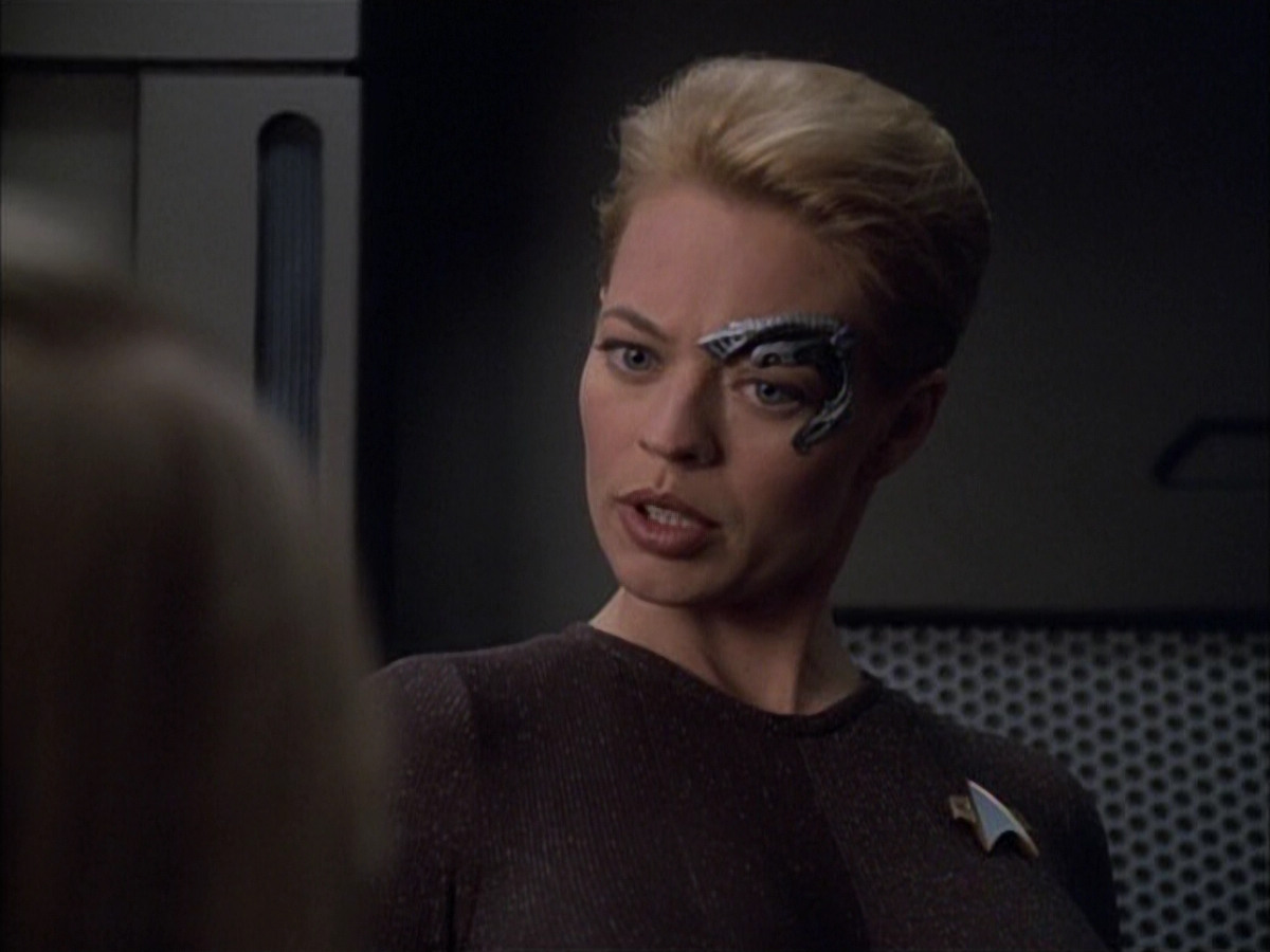 extant_StarTrek_VOY_6x02-SurvivalInstinct_02299.jpg